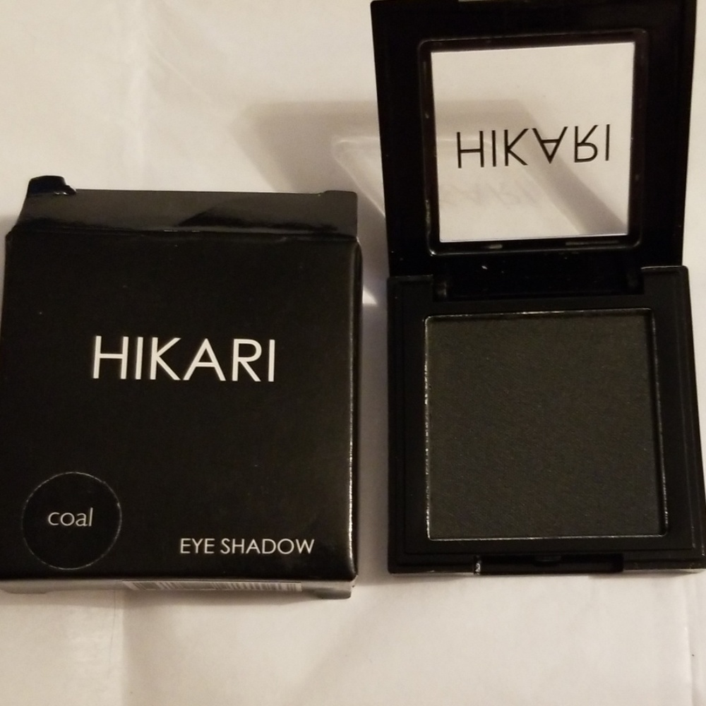 4/25 bundle item. Hikari Eyeshadow in Coal
